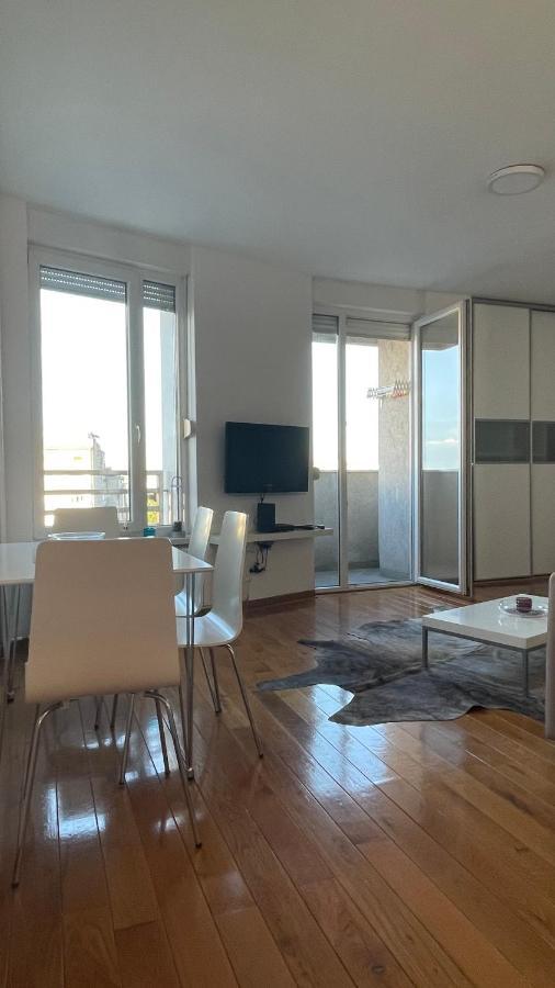 Luka 1718 Apartments بلغراد المظهر الخارجي الصورة